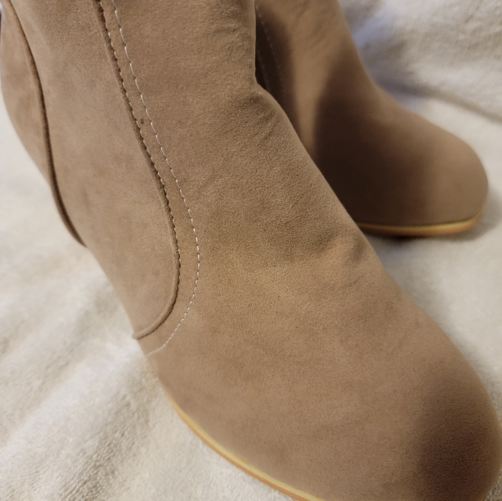 Tan Zipper-up Brown Tartan Lined‎ Ankle Boots - Picture 7 of 10